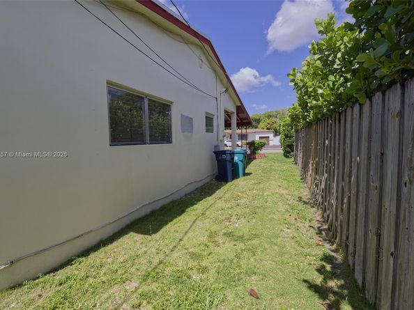 1411 SW 82nd Ct, Miami FL 33144