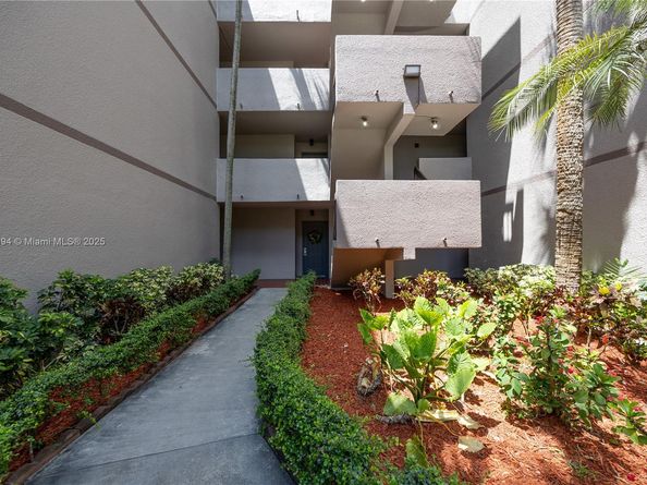 8810 SW 132nd Pl 101DN, Miami FL 33186