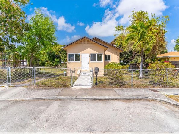 1521 NW 51st St, Miami FL 33142