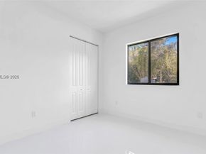 1521 NW 51st St, Miami FL 33142