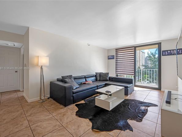290 174th St 511, Sunny Isles Beach FL 33160