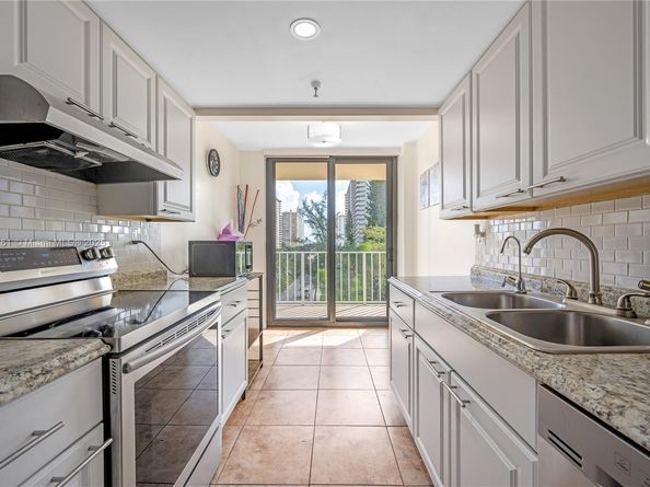 290 174th St 511, Sunny Isles Beach FL 33160