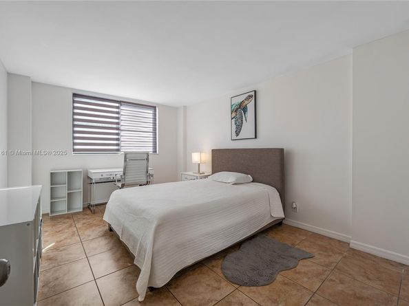 290 174th St 511, Sunny Isles Beach FL 33160