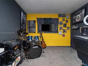 405 SW 73rd Ave, North Lauderdale FL 33068