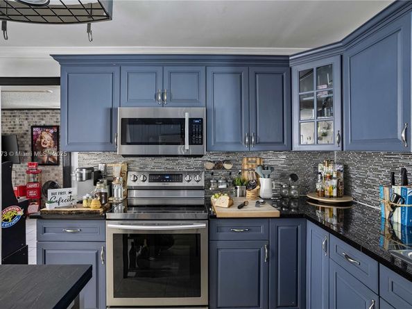 405 SW 73rd Ave, North Lauderdale FL 33068
