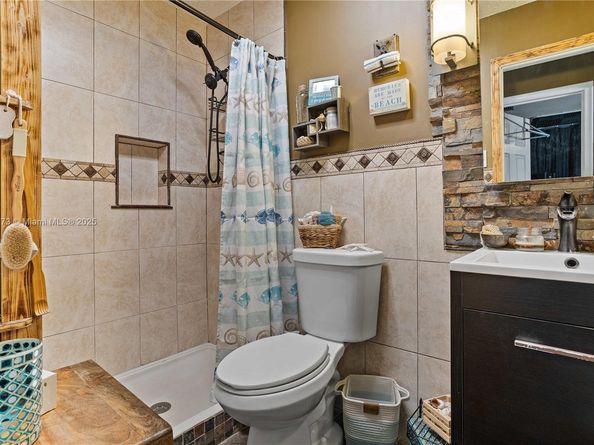 405 SW 73rd Ave, North Lauderdale FL 33068