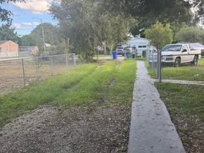 1613-1615 NW 45th St, Miami FL 33142