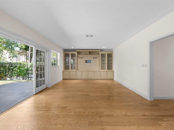 911 Andres Ave, Coral Gables FL 33134