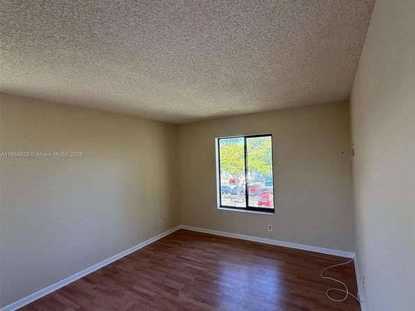 1009 Green Pine Blvd H3, West Palm Beach FL 33409