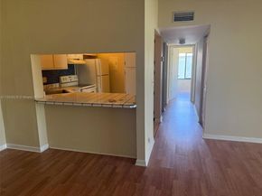 1009 Green Pine Blvd H3, West Palm Beach FL 33409