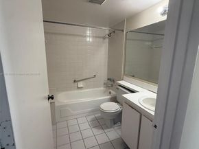 1009 Green Pine Blvd H3, West Palm Beach FL 33409