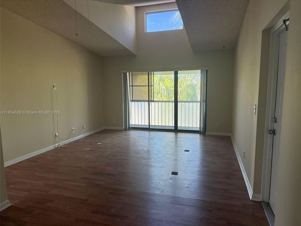 1009 Green Pine Blvd H3, West Palm Beach FL 33409