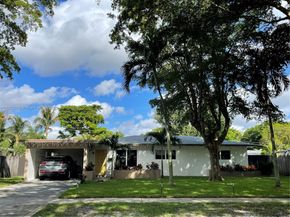 5733 Madison St, Hollywood FL 33023