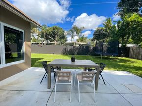 5733 Madison St, Hollywood FL 33023