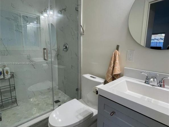 5733 Madison St, Hollywood FL 33023