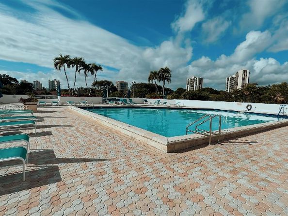 20355 NE 34th Ct 1828, Aventura FL 33180