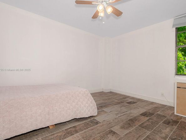 3401 N Country Club Dr 117, Aventura FL 33180