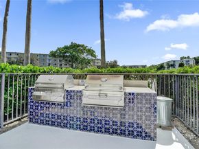 2228 N Cypress Bend Dr 103, Pompano Beach FL 33069