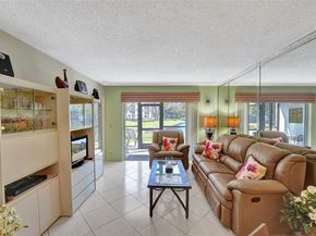 2228 N Cypress Bend Dr 103, Pompano Beach FL 33069