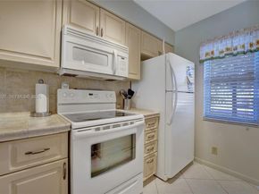 2228 N Cypress Bend Dr 103, Pompano Beach FL 33069