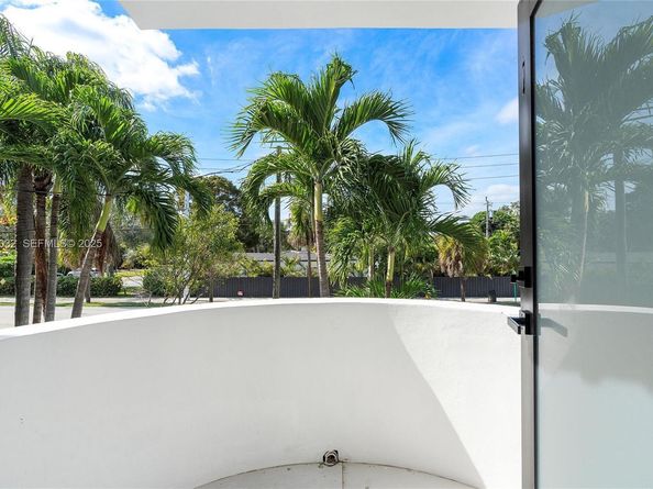 210 NE 107 st, Miami Shores FL 33161