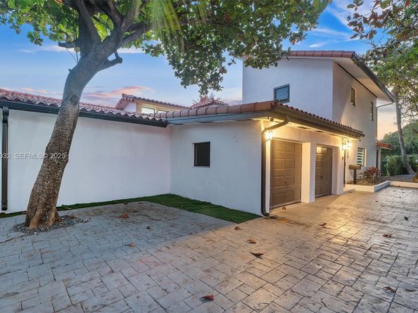 210 NE 107 st, Miami Shores FL 33161