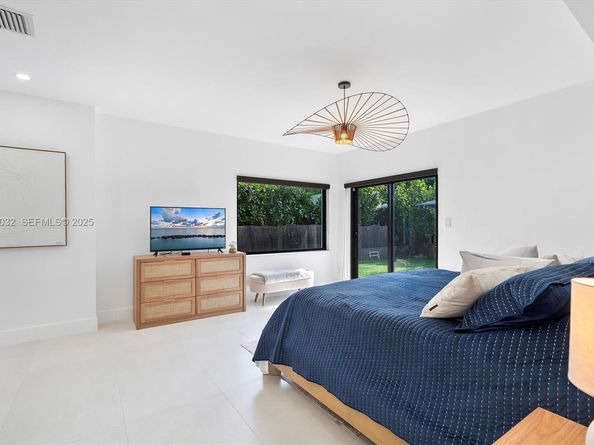 210 NE 107 st, Miami Shores FL 33161