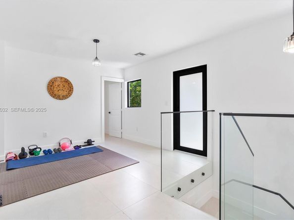 210 NE 107 st, Miami Shores FL 33161