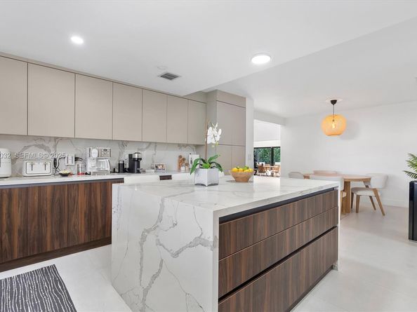 210 NE 107 st, Miami Shores FL 33161