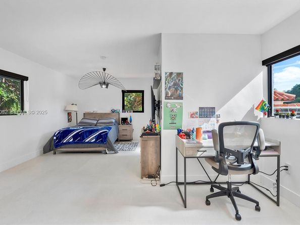 210 NE 107 st, Miami Shores FL 33161