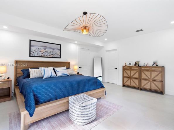 210 NE 107 st, Miami Shores FL 33161