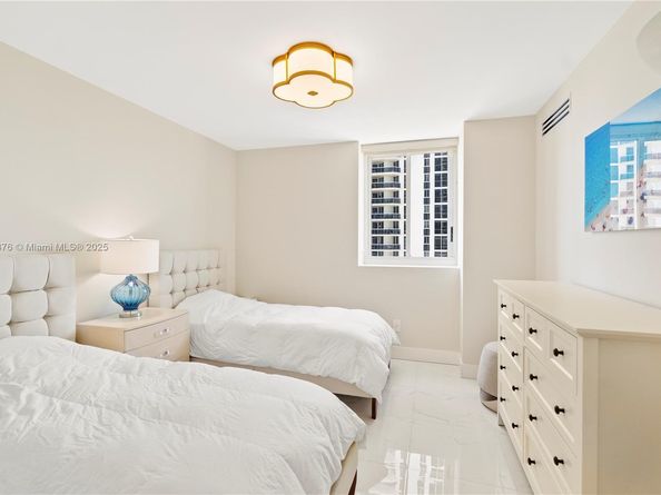 4779 Collins Ave 1205, Miami Beach FL 33140