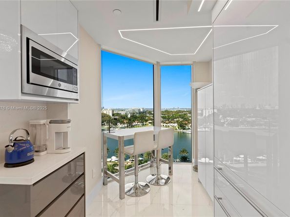 4779 Collins Ave 1205, Miami Beach FL 33140