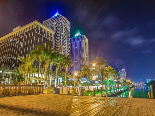 4779 Collins Ave 1205, Miami Beach FL 33140