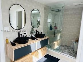 1940 NE 186th Dr, North Miami Beach FL 33179