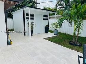 1940 NE 186th Dr, North Miami Beach FL 33179