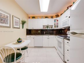 2500 Parkview Dr 2315, Hallandale Beach FL 33009