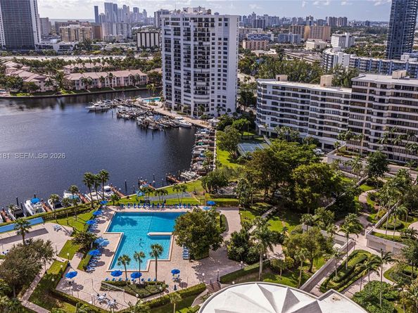 2500 Parkview Dr 2315, Hallandale Beach FL 33009