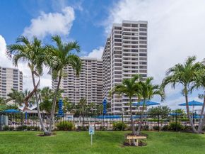 2500 Parkview Dr 2315, Hallandale Beach FL 33009