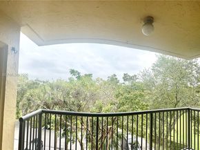 6601 SW 116th Ct 403, Miami FL 33173