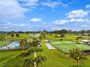411 S Hollybrook Dr 204, Pembroke Pines FL 33025