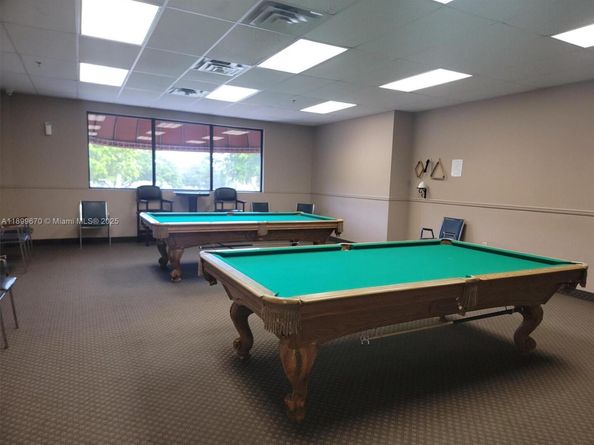 411 S Hollybrook Dr 204, Pembroke Pines FL 33025