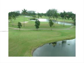 411 S Hollybrook Dr 204, Pembroke Pines FL 33025