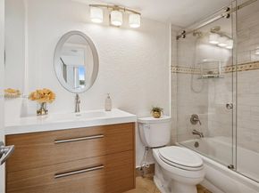 411 S Hollybrook Dr 204, Pembroke Pines FL 33025