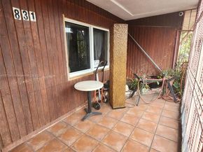 831 NW 140th St, Miami FL 33168