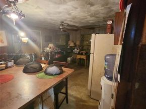 831 NW 140th St, Miami FL 33168