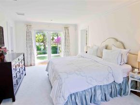 5711 N Bay Rd, Miami Beach FL 33140