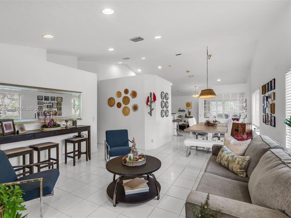 1509 Sunset Way, Weston FL 33327