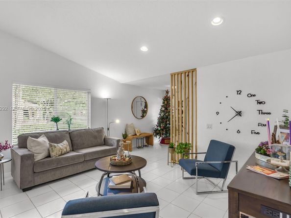 1509 Sunset Way, Weston FL 33327