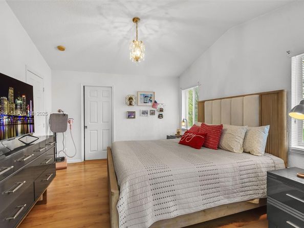 1509 Sunset Way, Weston FL 33327